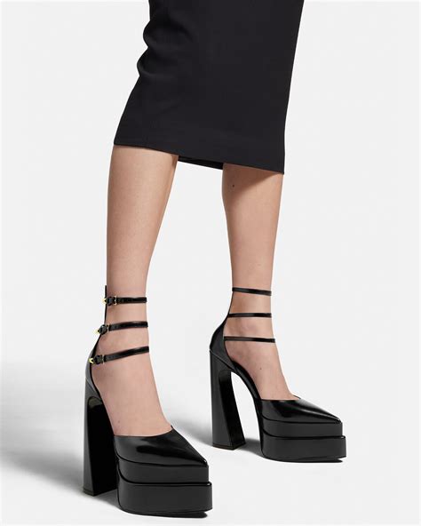 aevitas pointy platform pumps